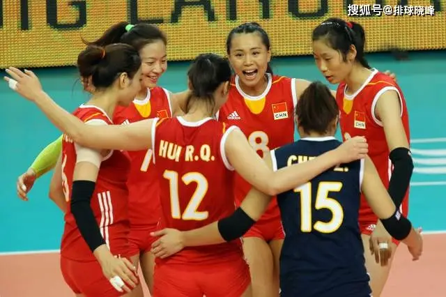 2014女排世锦赛小组赛 中国队 对阵 日本队 五局苦战 获得五连胜_日本女排8号