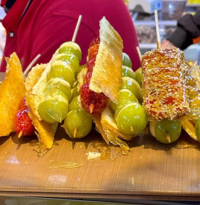 一串40元 奶皮子糖葫芦成“爱马仕”