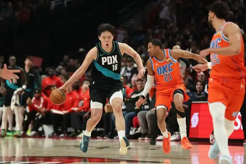 NBA｜杨瀚森出场4分钟1篮板 开拓者不敌雷霆