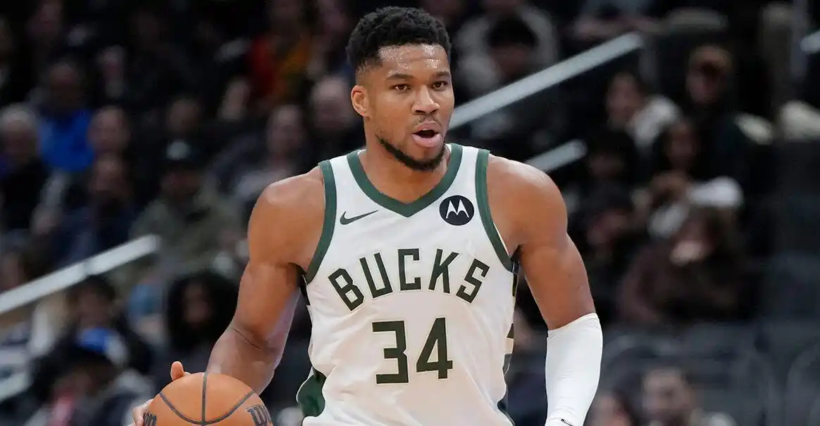 Shams：字母哥与雄鹿针对是否留队展开对话 几周内将出结果