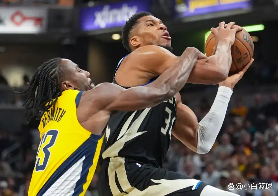 字母哥33+13送压哨绝杀 雄鹿客场险胜步行者_扬尼斯雄鹿绝杀步行者_字母哥高光表现数据