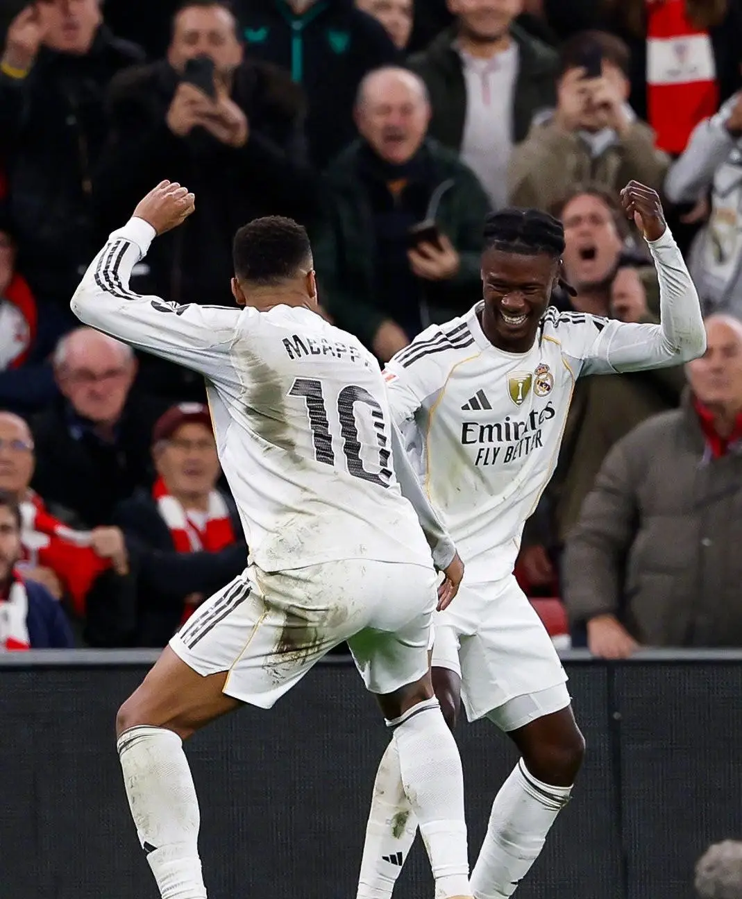 皇马姆巴佩阿诺德伤退_皇马圣马梅斯比赛分析_巴萨皇马5比0下半场