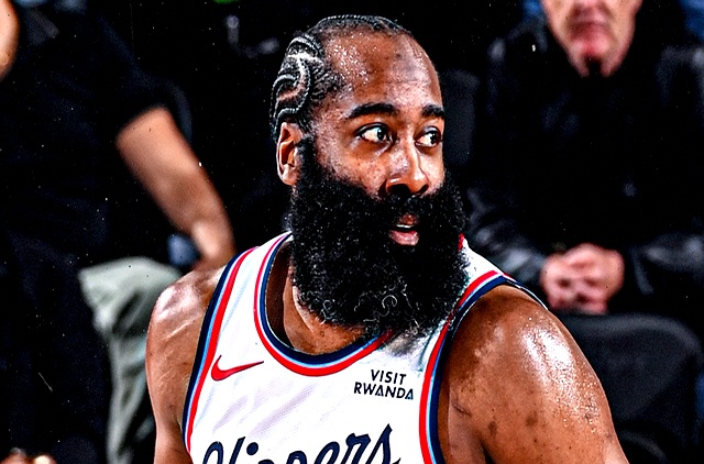 哈登背靠背下半场表现_哈登和詹姆斯打球_快船主场被雷霆翻盘