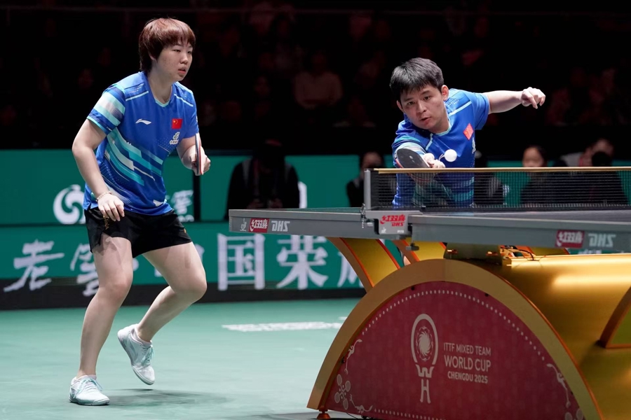 2025国际乒联混合团体世界杯中国队8比4战胜德国队孙颖莎王楚钦表现分析_组图：王楚钦单打输球双打取分 中国队8-4德国七连胜_混合团体赛制特点及中国乒乓球队备战策略