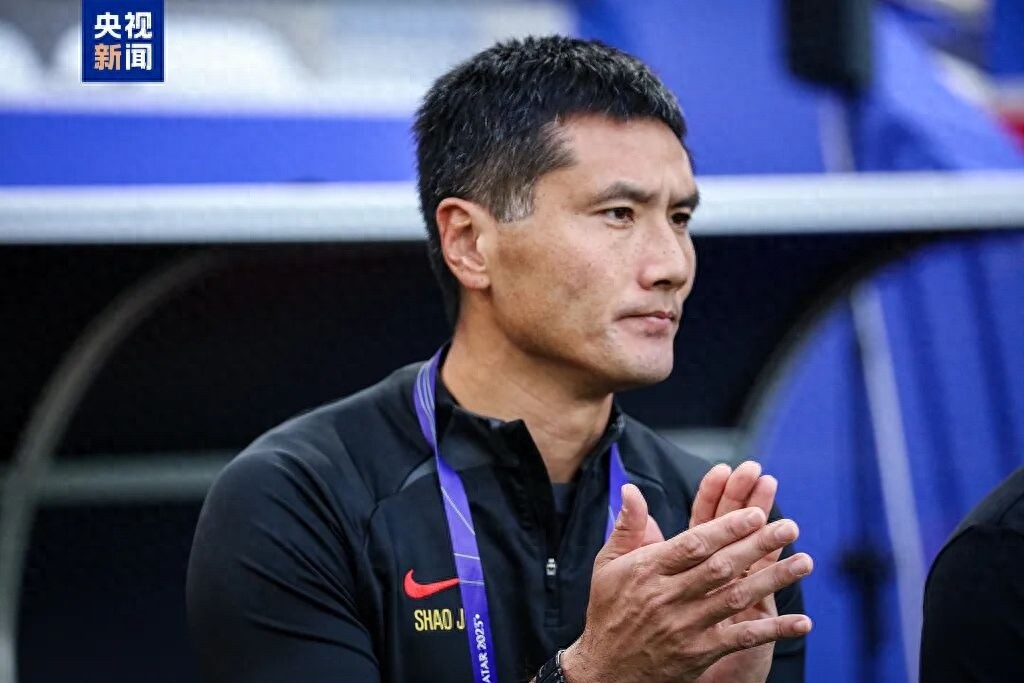 中国 国家队 足球教练 排名_中国足球协会邵佳一主教练选聘_邵佳一国足主教练任命公告