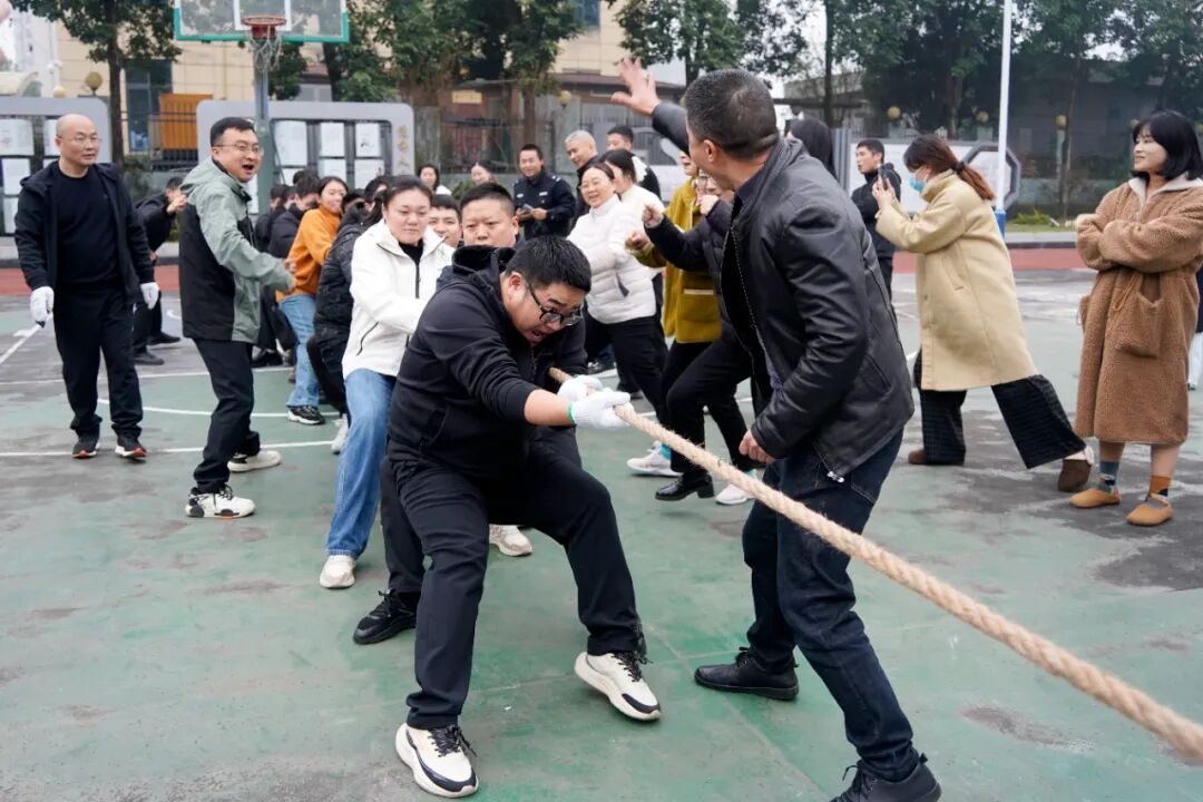 职工趣味运动会新闻稿_干警团队精神_渠县法院职工运动会