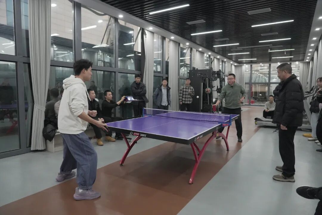 干警团队精神_渠县法院职工运动会_职工趣味运动会新闻稿