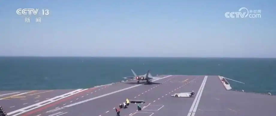 从下水到入列 重温福建舰一个个首次_福建舰电磁弹射技术优势_中国首艘电磁弹射型航空母舰福建舰建造过程