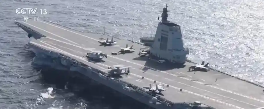 从下水到入列 重温福建舰一个个首次_中国首艘电磁弹射型航空母舰福建舰建造过程_福建舰电磁弹射技术优势