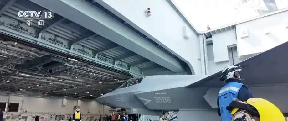 福建舰电磁弹射技术优势_从下水到入列 重温福建舰一个个首次_中国首艘电磁弹射型航空母舰福建舰建造过程