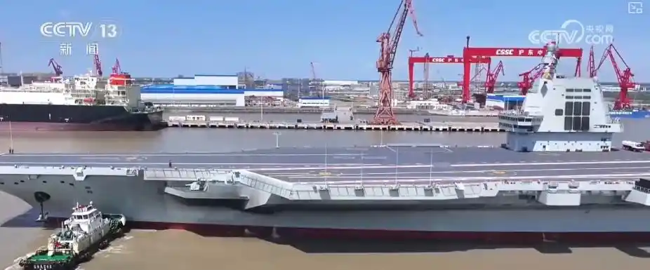 从下水到入列 重温福建舰一个个首次_中国首艘电磁弹射型航空母舰福建舰建造过程_福建舰电磁弹射技术优势