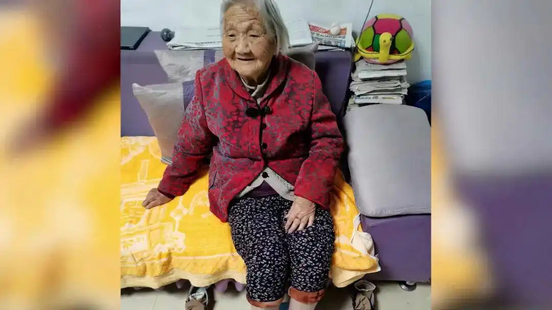 河南郑州最长寿老人_郑州115岁老人：90多还为重孙做棉衣_李陈氏115岁寿宴