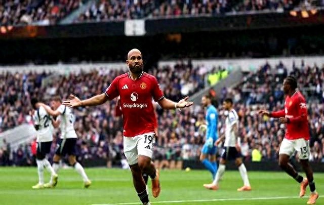 阿森纳2-2遭绝平，英超最新积分榜出炉，曼联五轮不败稳居前列