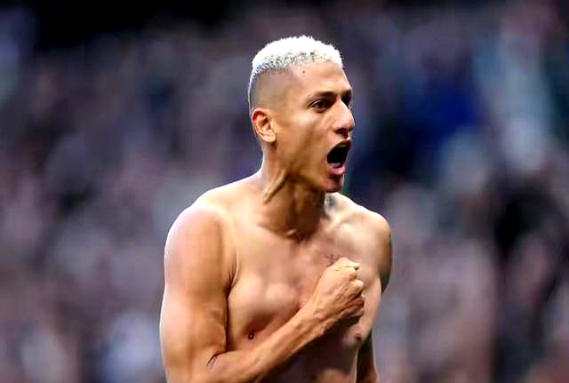 阿森纳对曼联球票价格_阿森纳补时失分_英超争冠分析