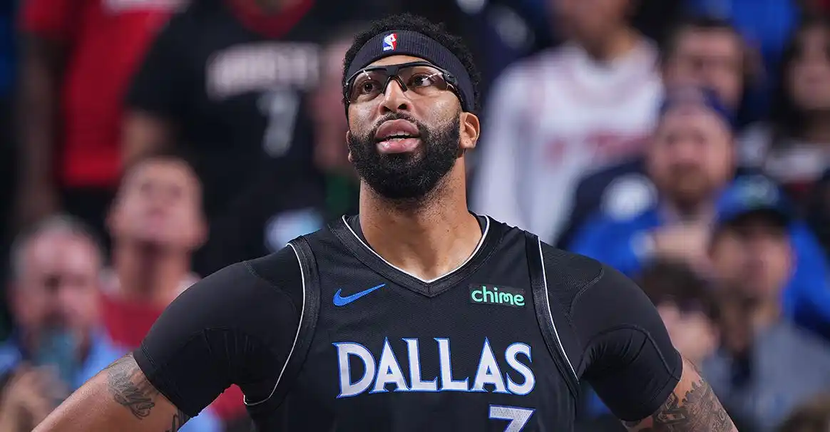 Shams：活塞&老鹰&猛龙预计将在交易中追逐浓眉