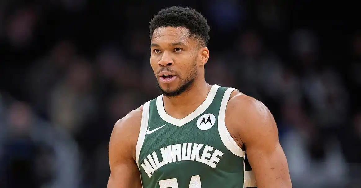 Shams：若雄鹿继续下滑 字母哥与球队间的交易讨论将会升级