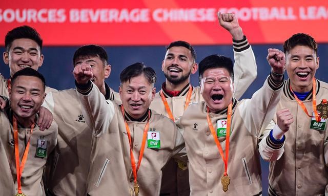 中甲冠军冲击中超战术调整_辽宁铁人冲超后外援引进_辽宁男篮队员名单2025