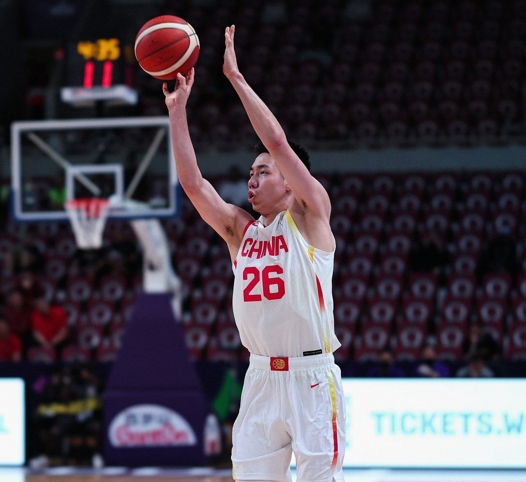 孙铭徽赵睿朱俊龙王俊杰胡金秋_中国男篮首发阵容_中国篮球国家队名单