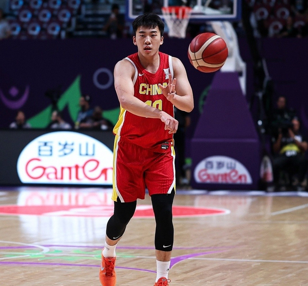 中国男篮首发阵容_孙铭徽赵睿朱俊龙王俊杰胡金秋_中国篮球国家队名单