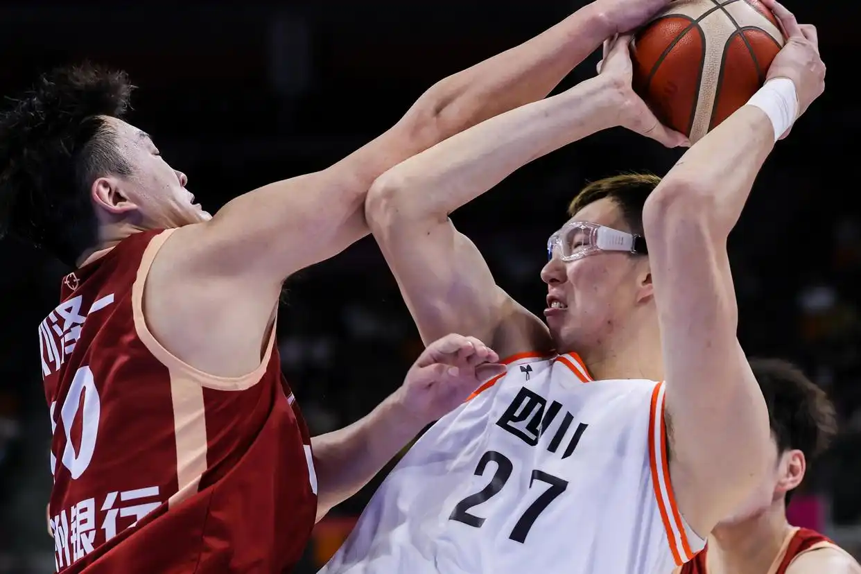 全运会｜男篮半决赛：“双塔”受限 四川爆冷不敌浙江