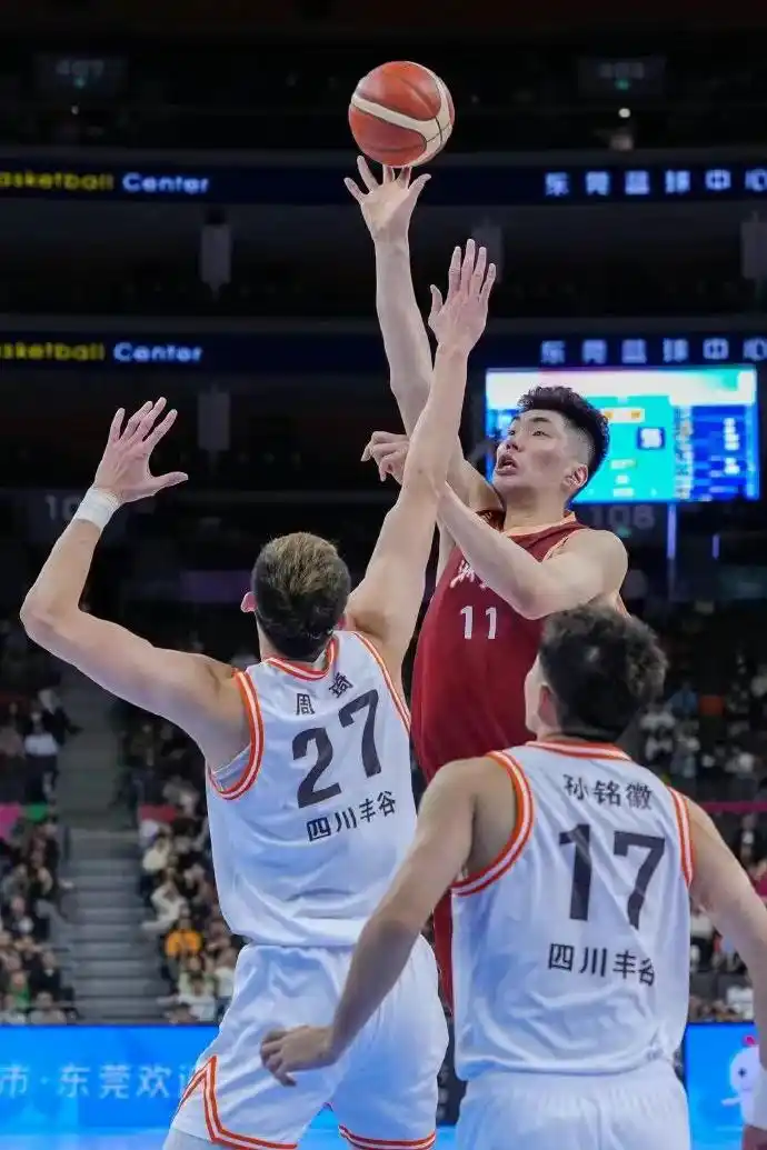 全运会男篮广东队辽宁队_全运会男篮半决赛四川队浙江队_全运男篮-四川负浙江无缘决赛 胡金秋遭包夹