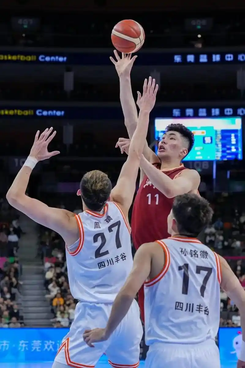 全运会：余嘉豪启程前往西班牙 缺席男篮决赛