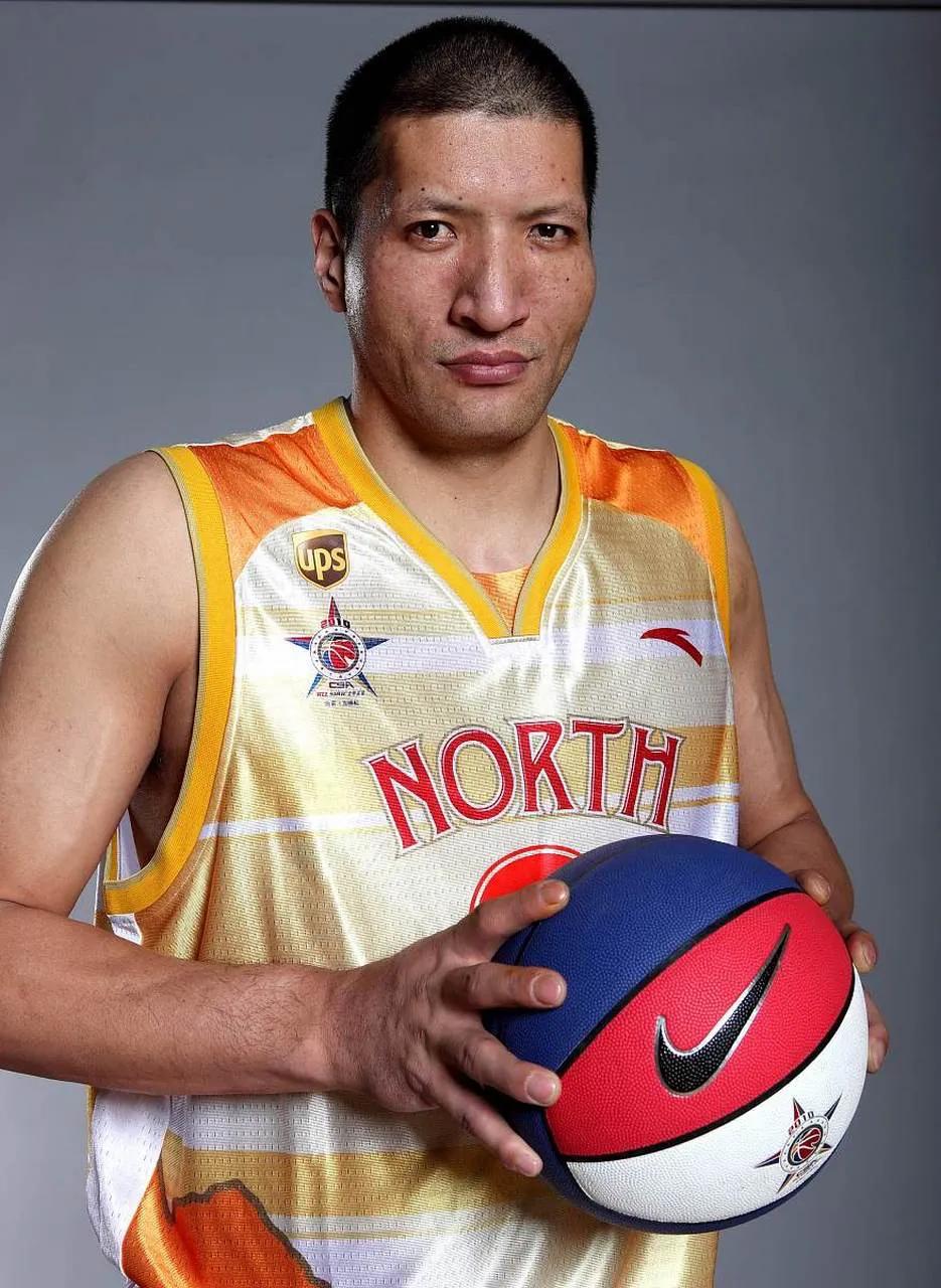 篮球球星_中国篮球历史最伟大球员_CBA历史最佳球员排名