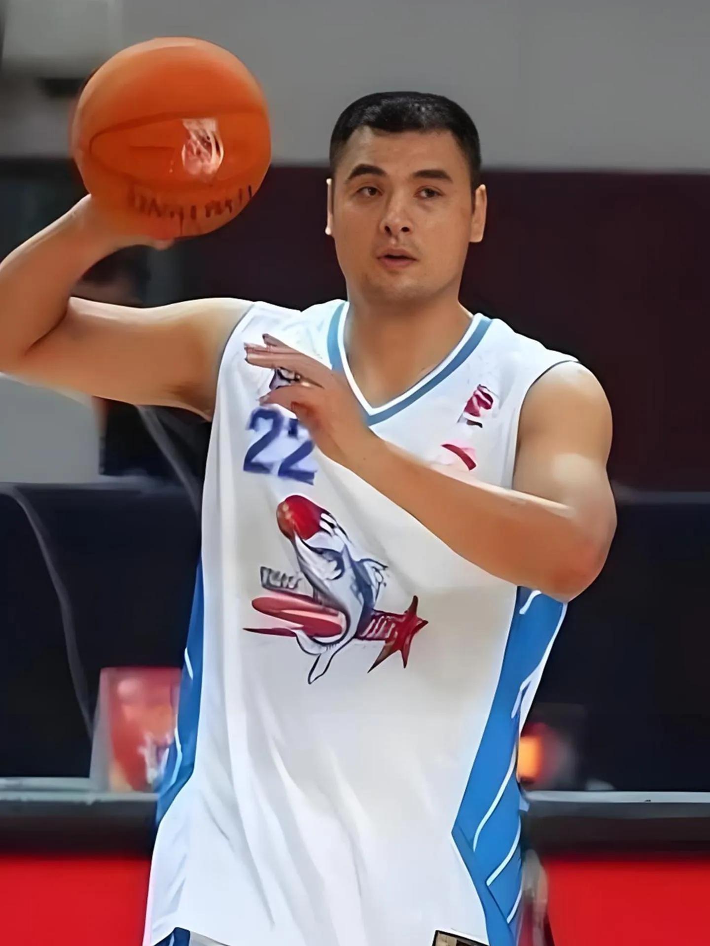 中国篮球历史最伟大球员_CBA历史最佳球员排名_篮球球星