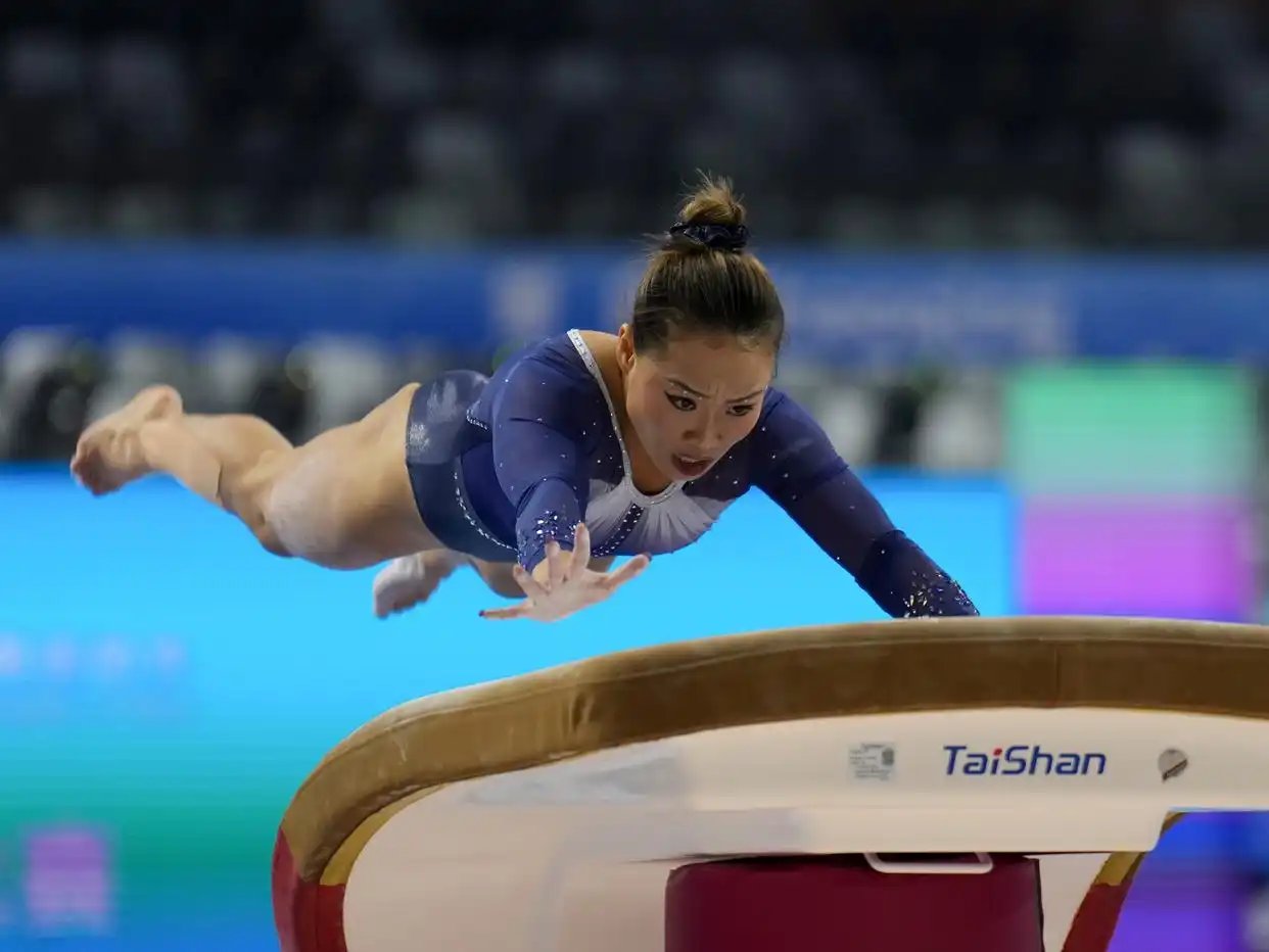 全运会｜体操：邱祺缘“磨难”中夺冠 广西队揽一金一银_第十五届全国运动会体操单项决赛_奥运冠军刘洋卫冕男子吊环项目