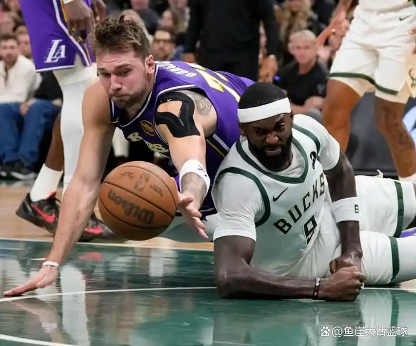 湖人击败雄鹿 东契奇里夫斯 湖人化学反应_湖人胜雄鹿 东契奇果断出手无视字母哥