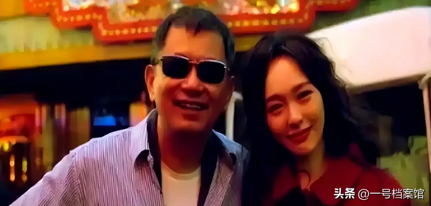 罗晋父亲去世_唐嫣罗晋商业关联消失_罗晋苗圃离婚原因