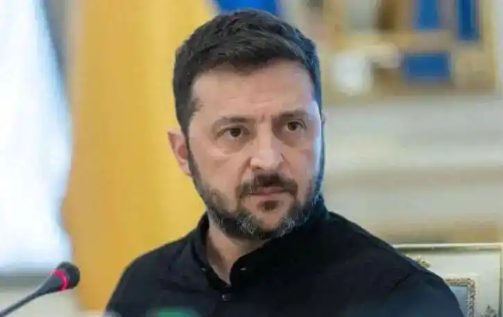 泽连斯基会见美国陆军部长，并讨论美方提交的俄乌和平计划草案，近日将与特朗普通话详细磋商