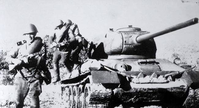 俄发布日本1945年投降画面警告日本 揭露战争末日真相