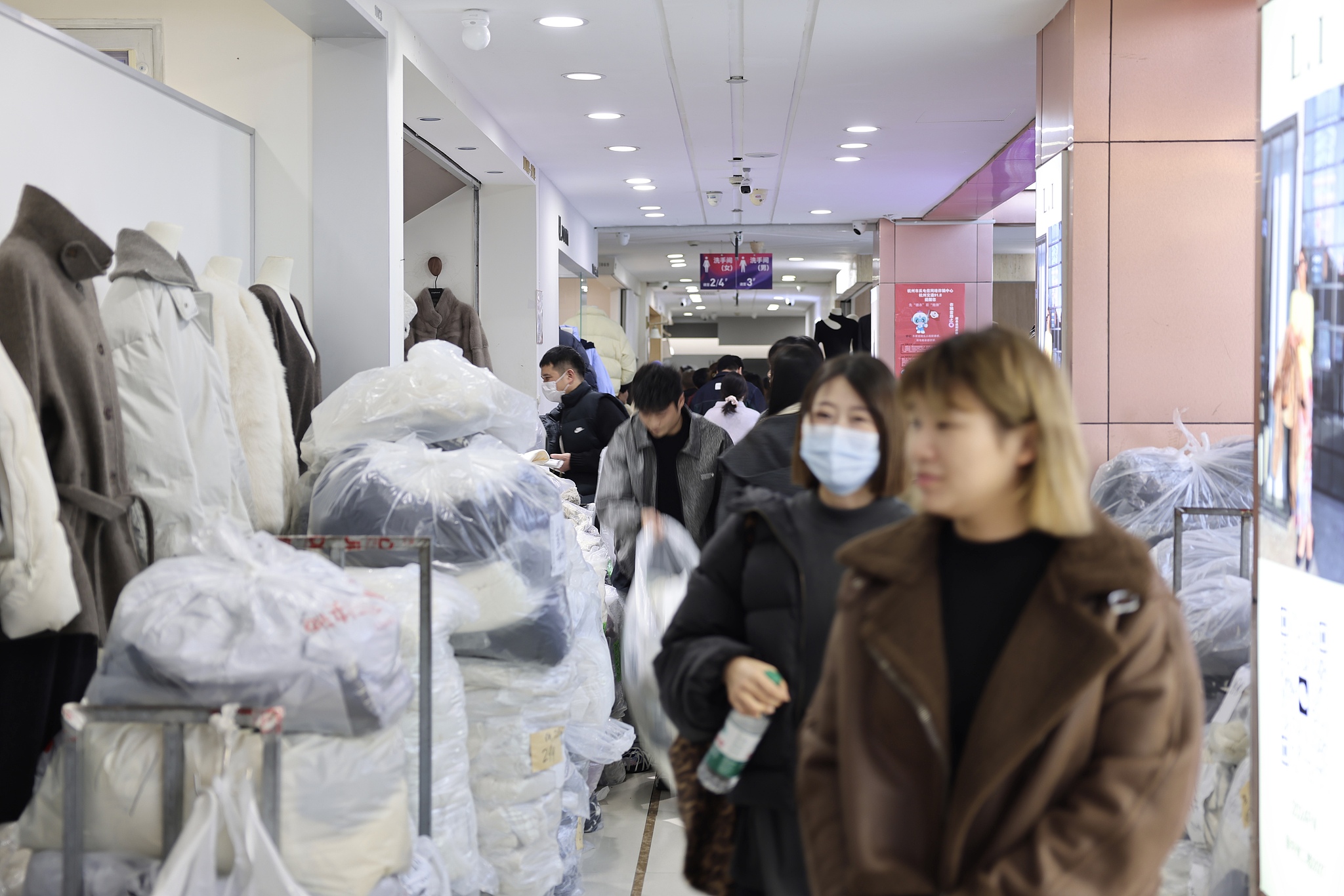 女装店主不建议买300元以下羽绒服_平湖羽绒服质量分级标准_羽绒服质量分级白皮书