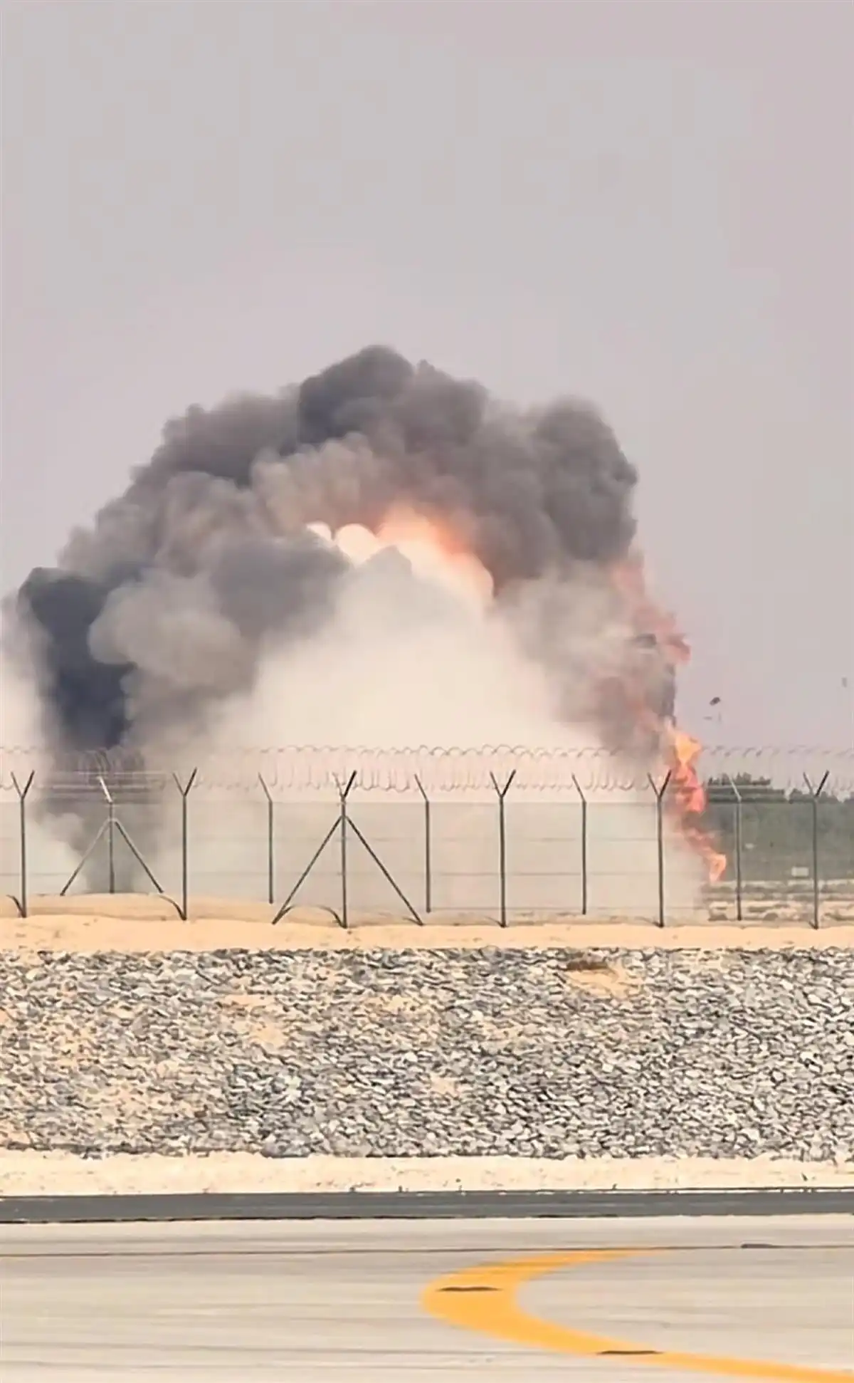 印度坠毁光辉战机飞行员已死亡_印度LCA光辉战机迪拜航展坠毁原因分析_2025阿联酋迪拜航展印度光辉战机坠毁事件