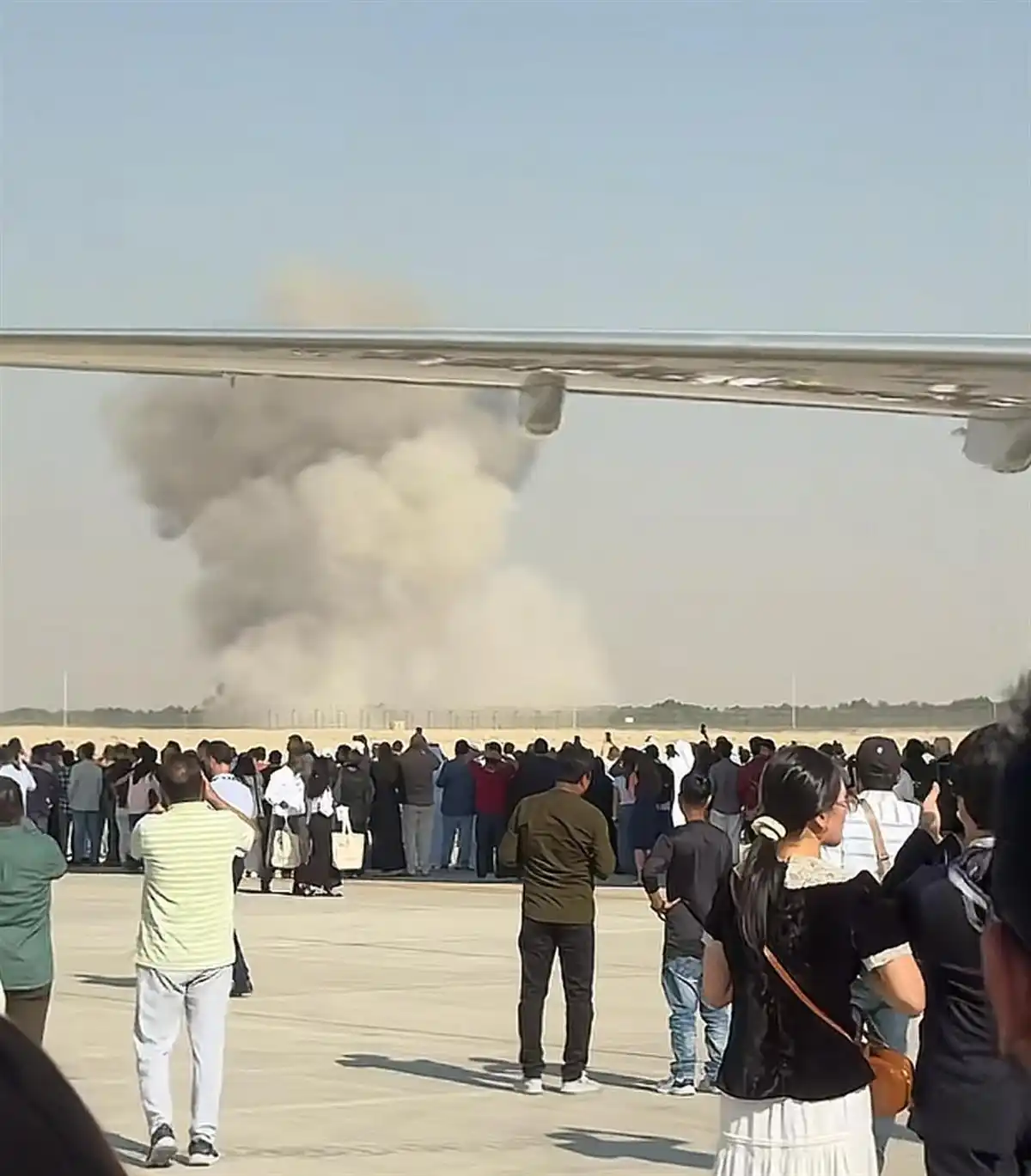 2025阿联酋迪拜航展印度光辉战机坠毁事件_印度LCA光辉战机迪拜航展坠毁原因分析_印度坠毁光辉战机飞行员已死亡