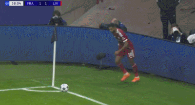 埃基蒂克范戴克维尔茨进球_欧冠-埃基蒂克反戈 利物浦5-1结束四连败_利物浦欧冠逆转法兰克福