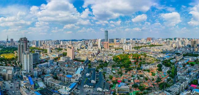 2座准万亿城市部署“冲万亿” 冲刺收官关键时刻