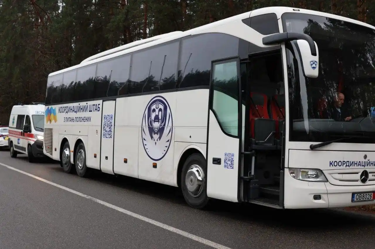 乌克兰：努力体面地结束_乌克兰参加美国和平计划谈判_乌克兰保护人民利益