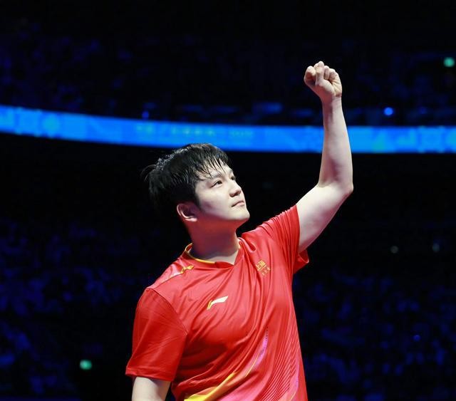 乒乓球樊振东马龙比赛分析_全运会乒乓球男团决赛樊振东马龙团队精神_乒乓球男团比赛规则