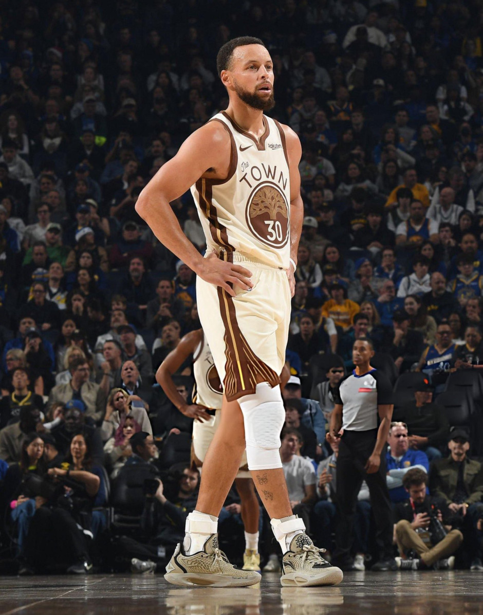 NBA常规赛录像回放完整版-魔术vs勇士全场回放（12.23）库里第三节独砍15分引爆全场