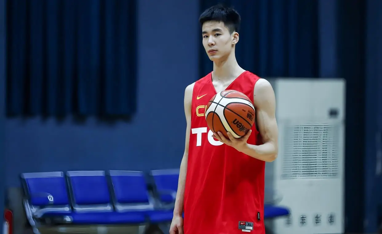 三分球惨不忍睹_中国男篮世预赛连败_亚锦赛男篮2025半决赛