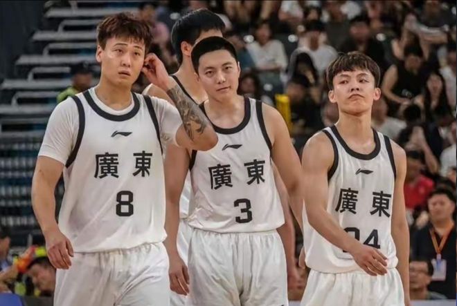 中国男篮热身赛美国队西班牙队_中国男篮最佳阵容_广东全运会男篮虐菜山寨队