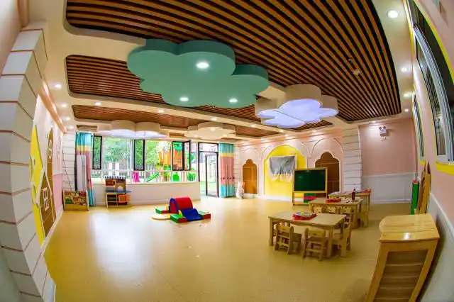 官方：不得通过家委会收取任何费用_学前教育法要求_完善幼儿园收费政策