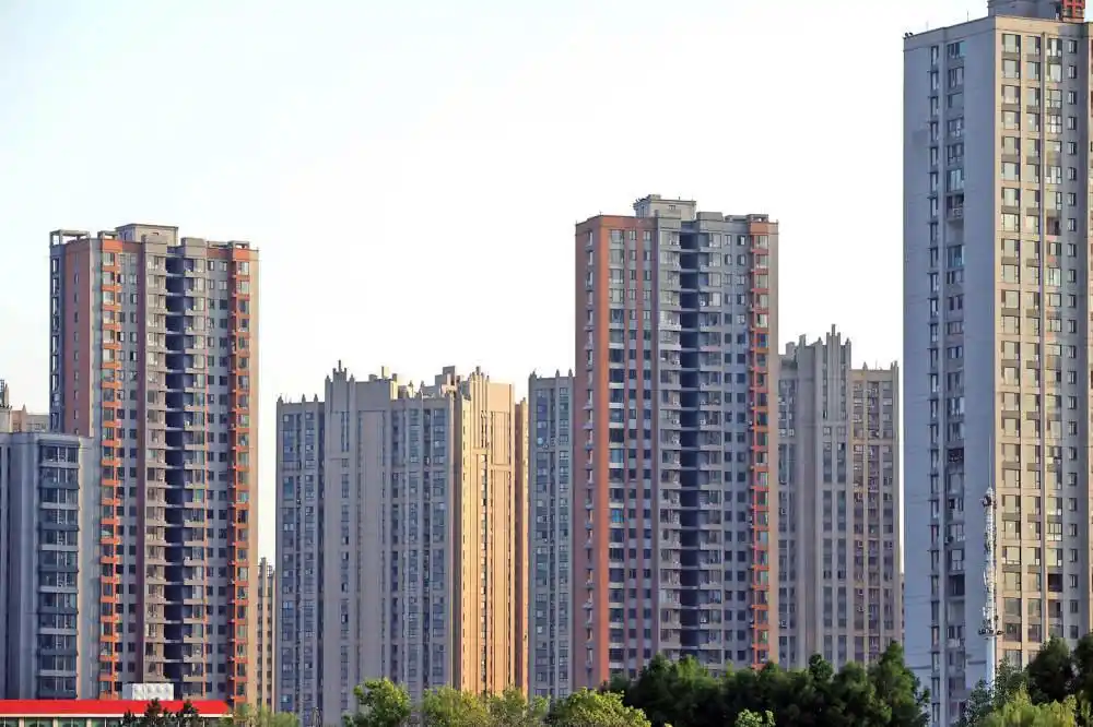 住建部定调：2026着力稳定房地产市场_全国住房城乡建设工作会议 2026年房地产市场稳定 保障性住房供应