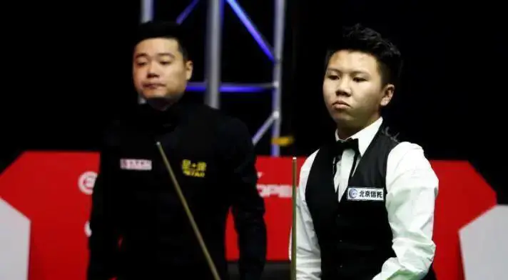 斯诺克2025中国公开赛_2025斯诺克北爱尔兰公开赛 周跃龙 斯佳辉 国强晋级16强_斯诺克赛事频繁进行 英格兰公开赛 英国公开赛 西安大奖赛