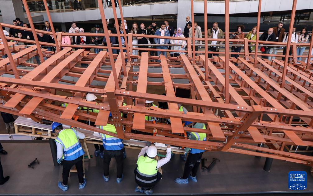 大埃及博物馆第二艘太阳船启动安装_大埃及博物馆胡夫太阳船展厅修复_胡夫第二艘太阳船组装工作