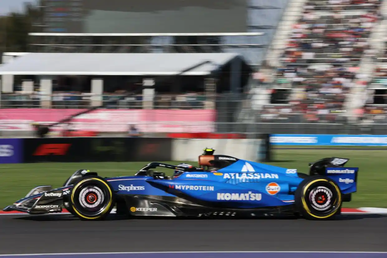 威廉姆斯车队西班牙车手塞恩斯比赛照片_f1墨西哥城大奖赛第三次练习赛_2025赛季世界一级方程式赛车锦标赛墨西哥城大奖赛练习赛