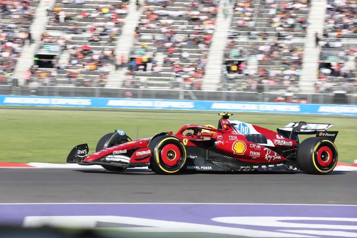 2025赛季世界一级方程式赛车锦标赛墨西哥城大奖赛练习赛_f1墨西哥城大奖赛第三次练习赛_威廉姆斯车队西班牙车手塞恩斯比赛照片