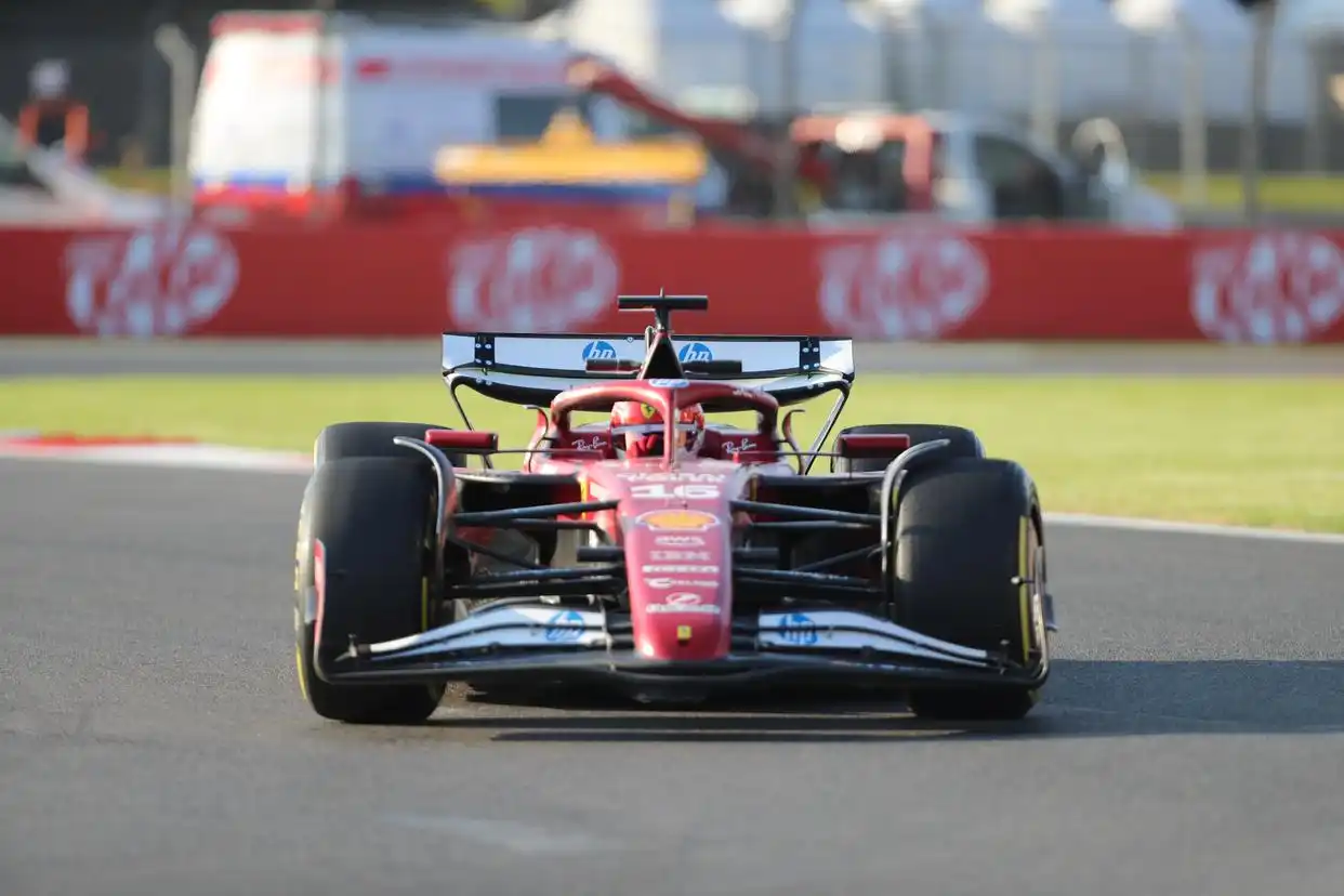 2025赛季世界一级方程式赛车锦标赛墨西哥城大奖赛练习赛_f1墨西哥城大奖赛第三次练习赛_威廉姆斯车队西班牙车手塞恩斯比赛照片